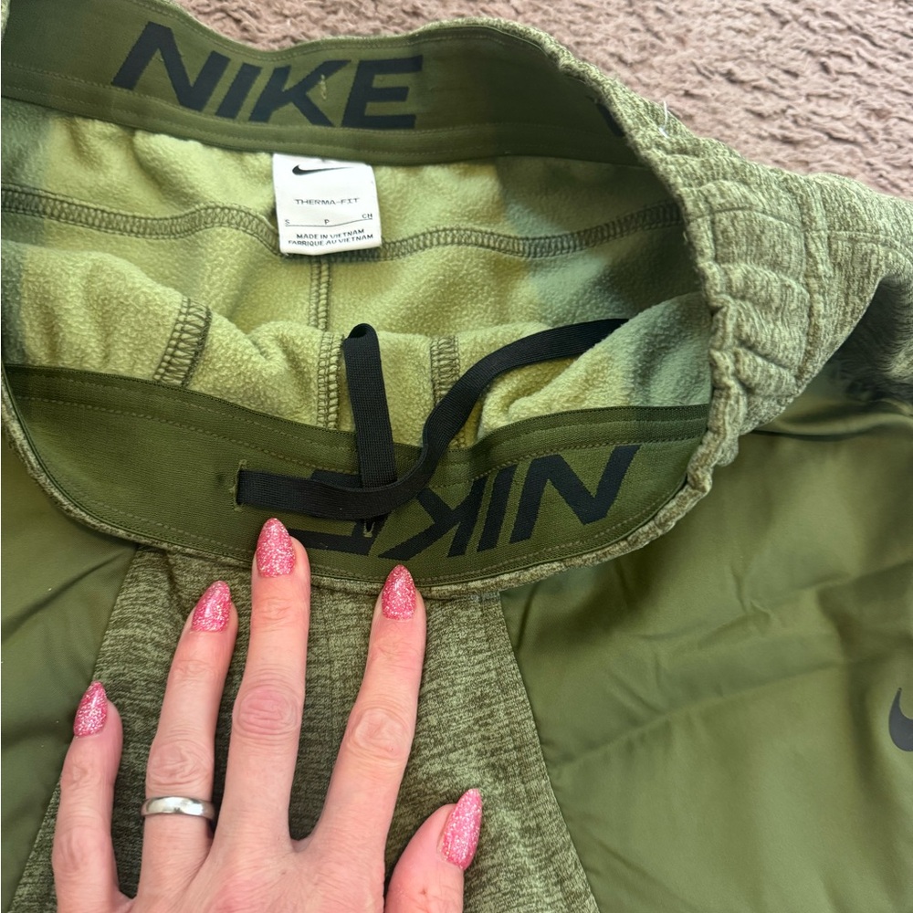 Nike Men’s Therma Fit Tapered Joggers Sweatpants Olive Green Size S Small - Picture 4 of 6
